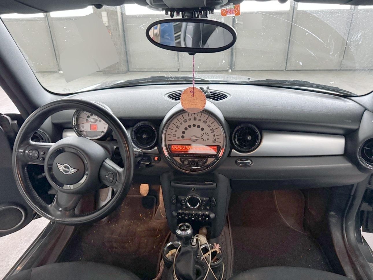 T9