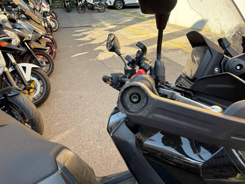 T9