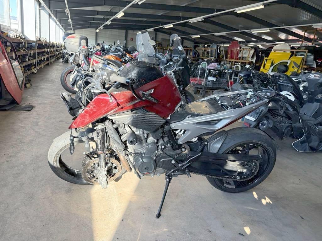 T7