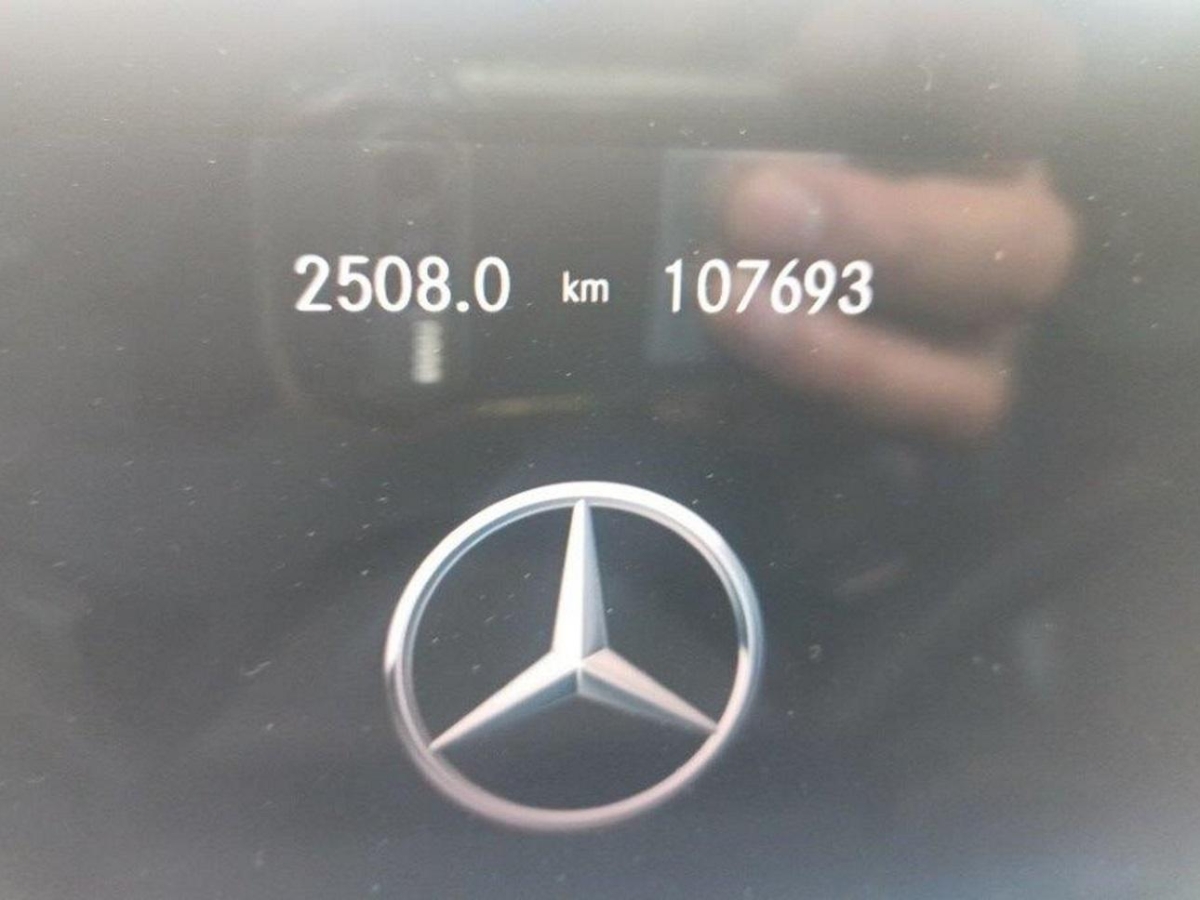 T9