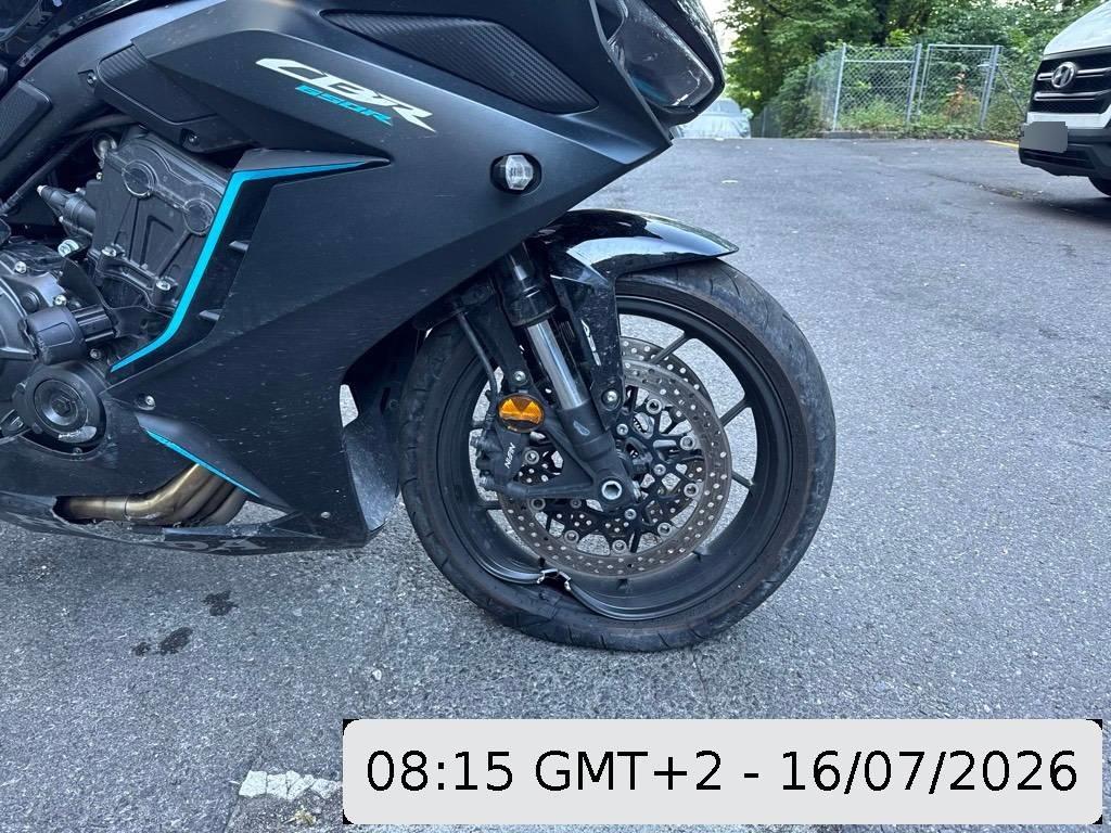 T9