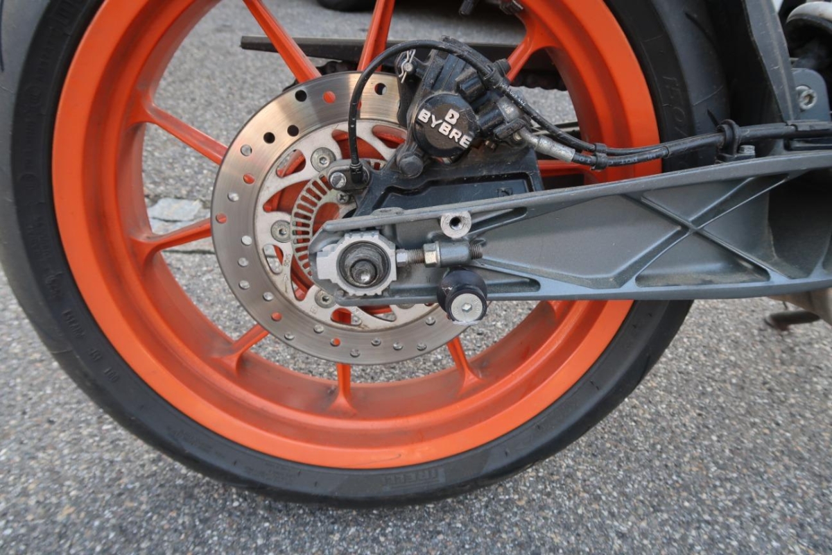 T18