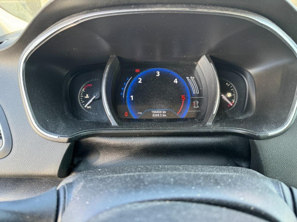 T8