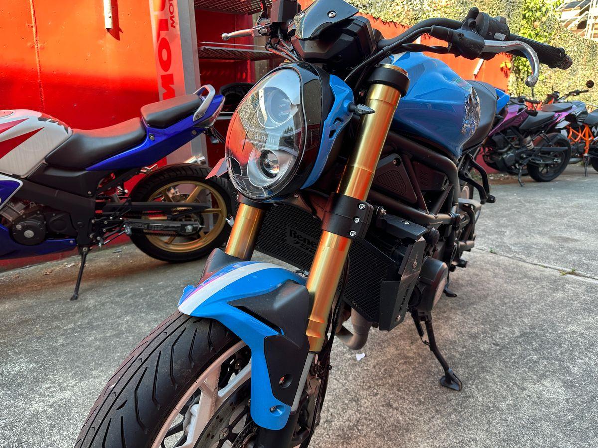T8