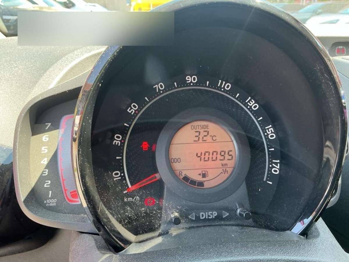 T12