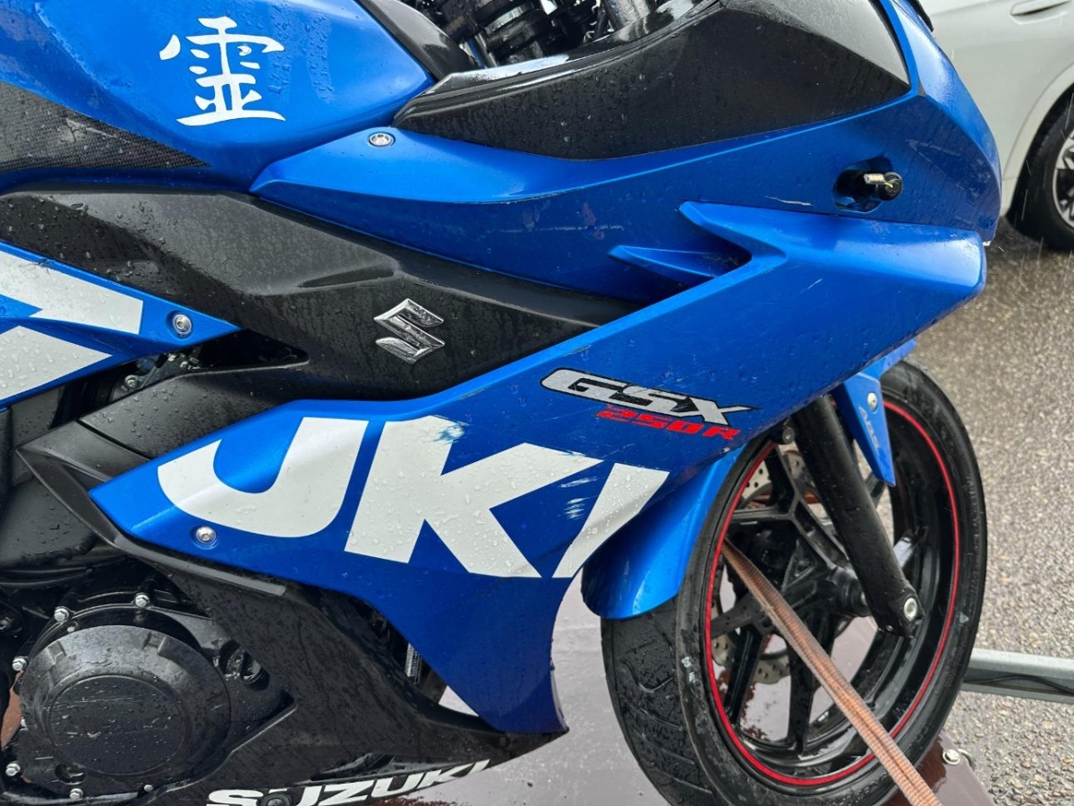 T16