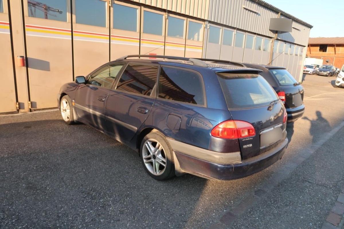 T1