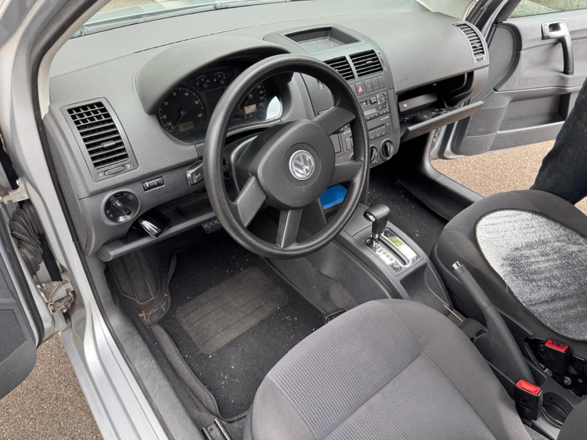 T8