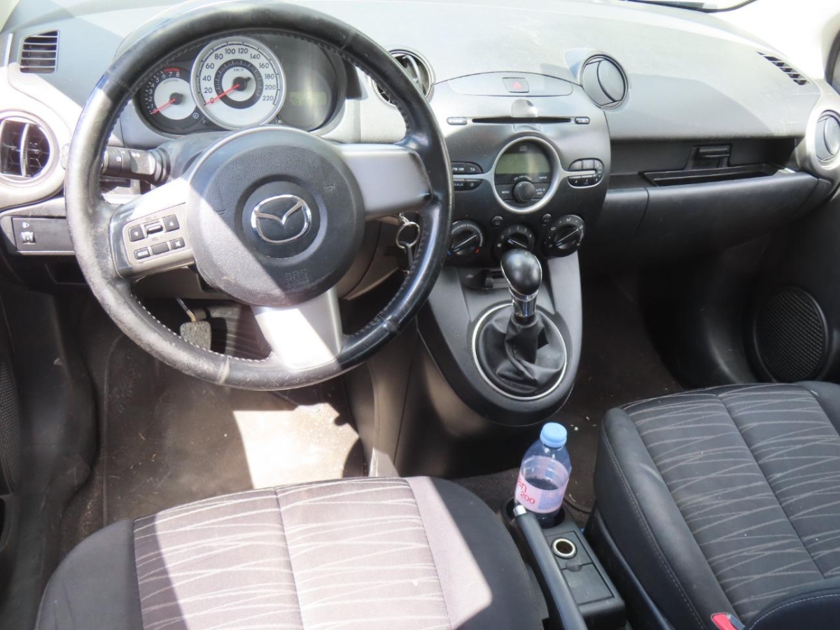 T9