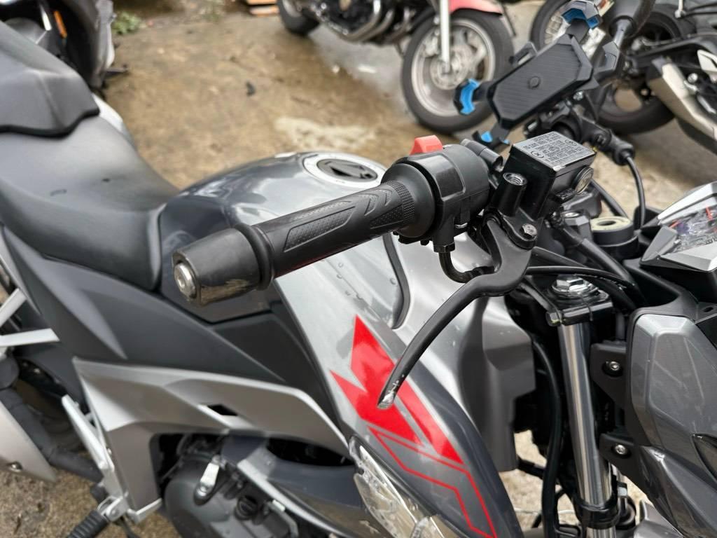 T12