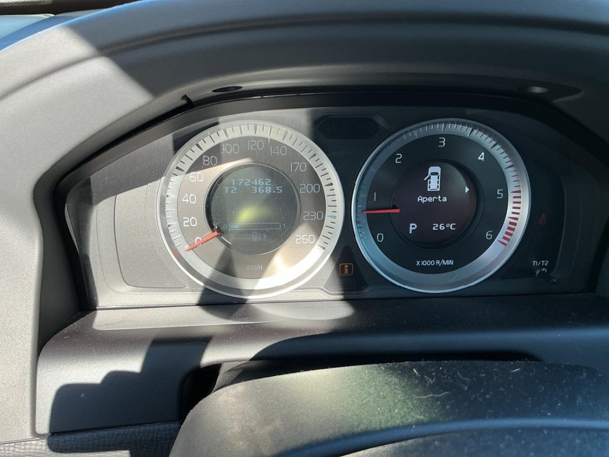 T8